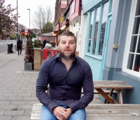 Олег, 36 лет, London