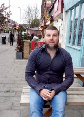 Олег, 36, United Kingdom, London