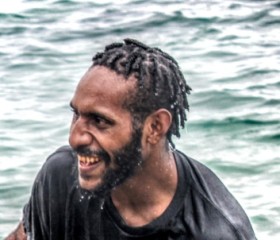 Yamoxx Altron, 24, Wewak