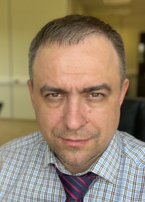 Роман из Санкт-Петербурга 49 лет