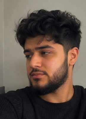 Yuvi из Offenbach (Hessen) 24 года