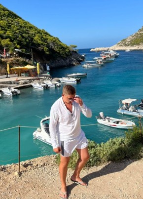 Igor из Chişinău 46 лет