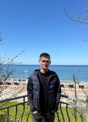 Семён из Гурьевск (Калининградской обл.) 19 лет