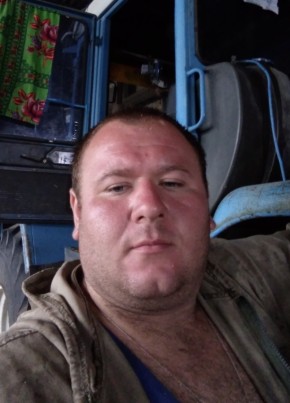 Антон, 32, Россия, Семикаракорск