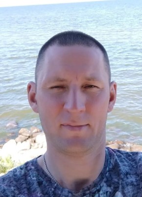 Алекс из Тихвина 43 года