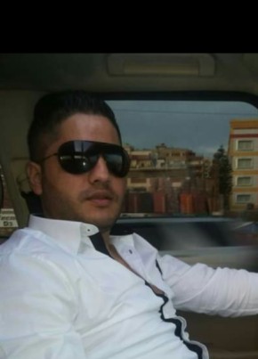 Ahmad moustaf, 35, اَلْجُمْهُورِيَّة اَللُّبْنَانِيَّة, بَيْرُوت
