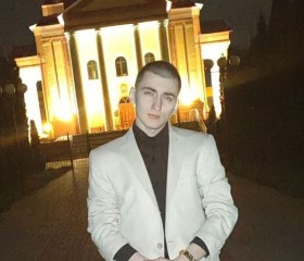 Михаил Лага, 21 год, Строитель