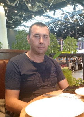 Иван, 37, Россия, Усть-Омчуг
