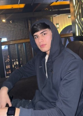 Hüseyn из Bakı 20 лет