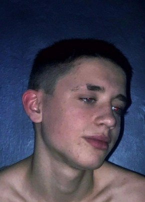 Александр, 19, Россия, Сосновоборск (Красноярский край)
