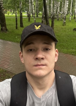 Кирилл из Астрахани 24 года