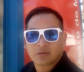 Leo, 18, Latina