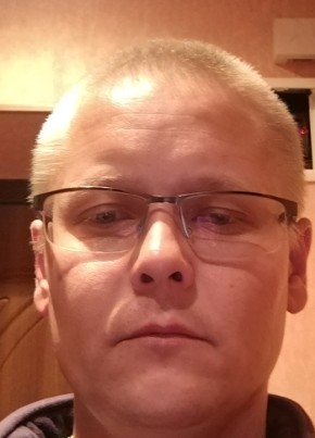 Максим из Миасса 41 год