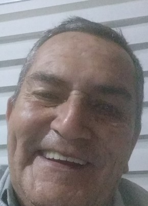 Carlos Helbert B, 57, República de Colombia, Santafe de Bogotá