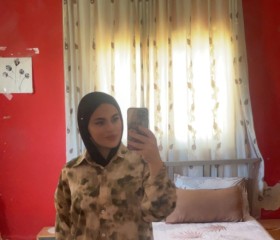 Noor, 20, Tel Aviv