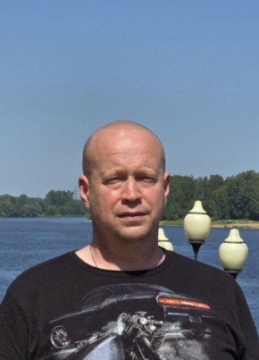 Алексей из Николаевска 54 года