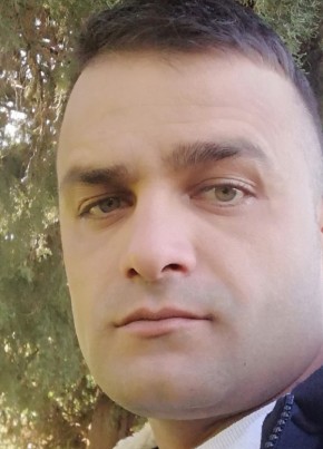 Klodian, 37, Ελληνική Δημοκρατία, Γλυφαδα