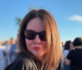 Liza, 45, Saint Petersburg