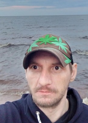 Андрей из Волхова 38 лет