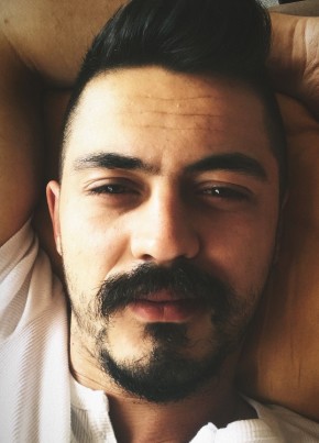 Hasan, 29, Türkiye Cumhuriyeti, Biga