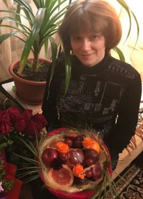 Елена, 49, Россия, Гигант