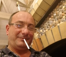 Garik, 45, Moscow