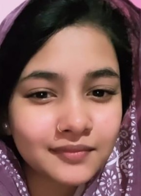 Mahira, 18, India, Mumbai
