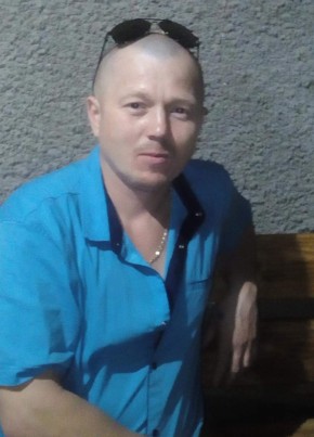 Melkhisedek, 42, Russia, Sim