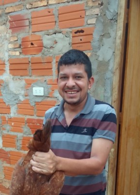 Claudio Gonzalez, 39, República del Paraguay, Asunción