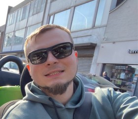 Vladi, 30, Helmond
