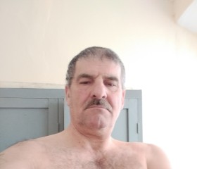 Alik kurbanov, 59, Simferopol
