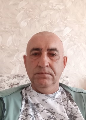 Ринат из Аши 58 лет