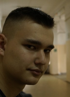 Данил, 21, Россия, Томск