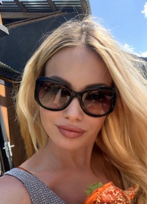 Карина из Нальчика 27 лет