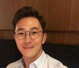 준서, 45, Montreal