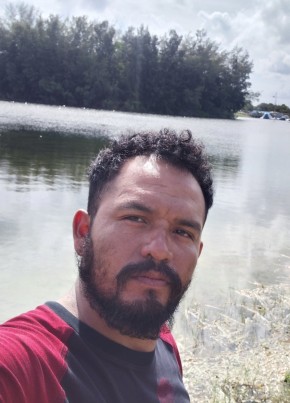 Jak из Greenacres City 32 года
