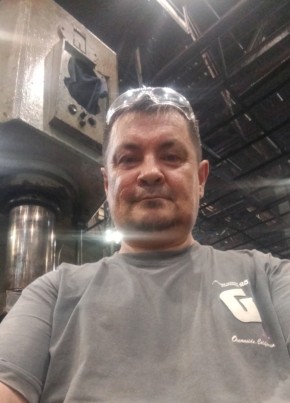 Азат из Миасса 47 лет