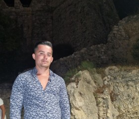 Gent, 30, Pristina