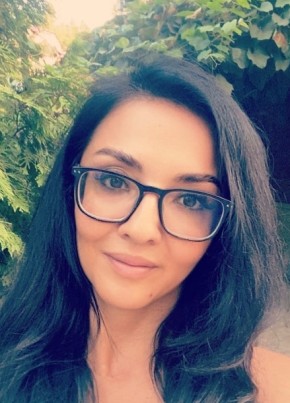 Карина из Самары 26 лет