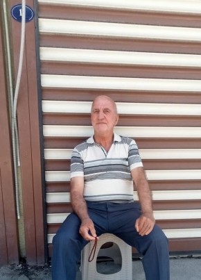 Resat из İzmir 62 года