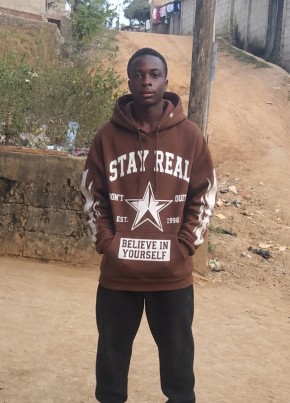 Willibroad из Yaoundé 18 лет