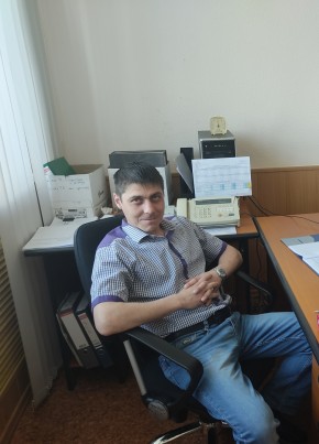 Максим, 38, Россия, Железногорск (Красноярский край)