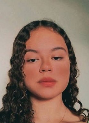 Leticia bueno из Senador Canedo 19 лет