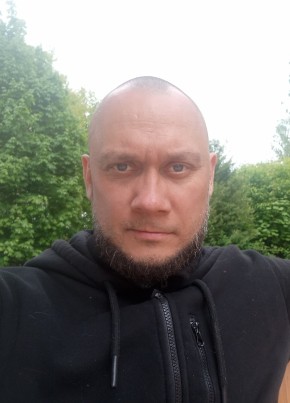 Антон из Выборга 42 года