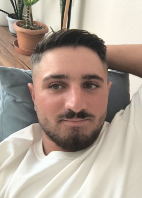 Yusuf из İstanbul 19 лет