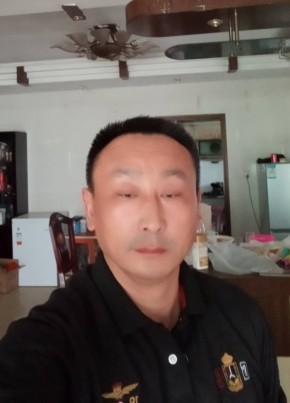 刘文军, 44, 中华人民共和国, 东莞市