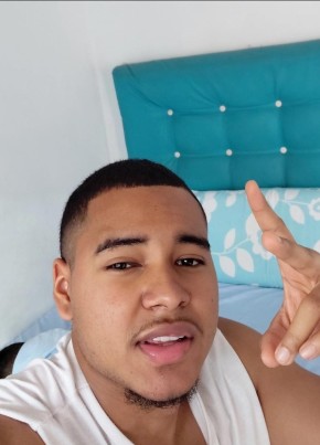 Brainer из Santiago de Cali 22 года
