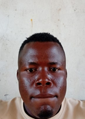 Martin из Butembo 28 лет