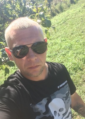 Владимир, 40, Россия, Виноградный