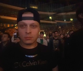 Sanyek, 40, Novaya Usman